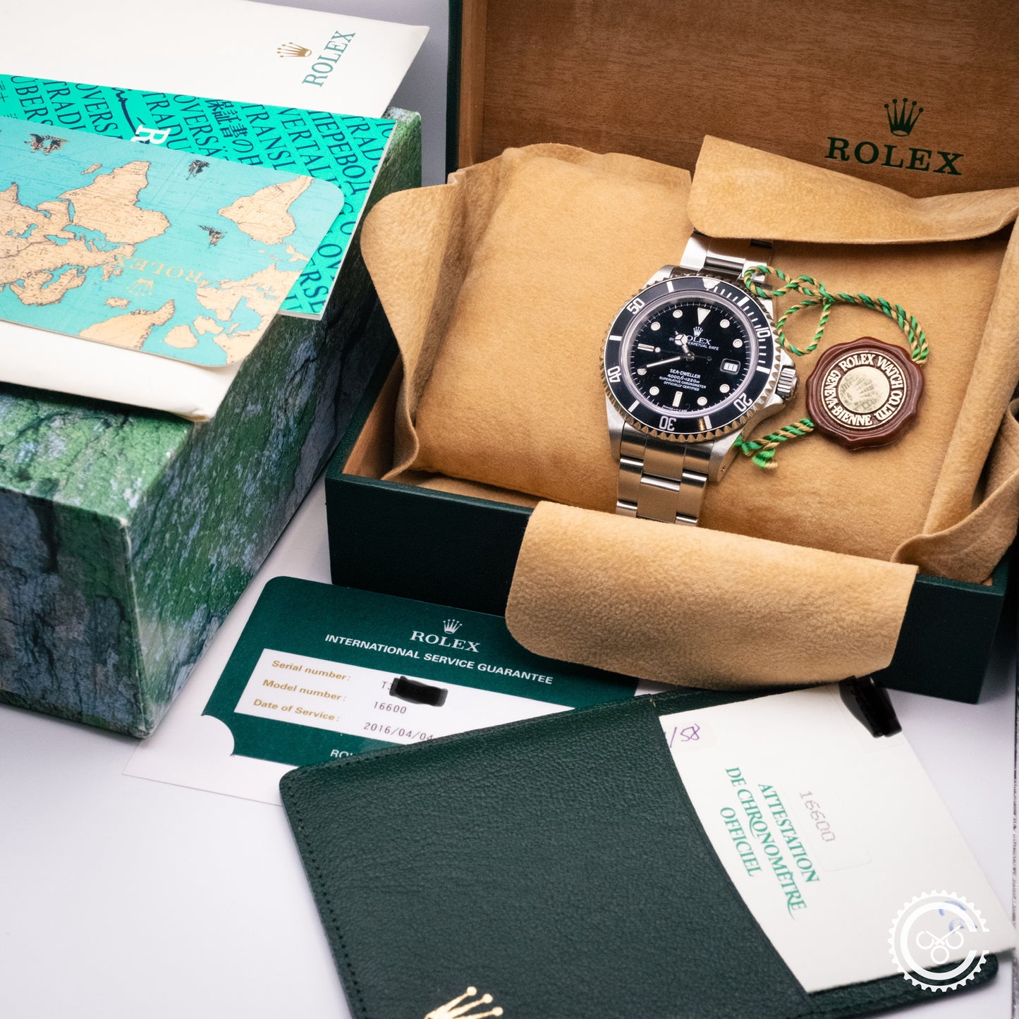 Rolex Sea-Dweller 16600 1996 Box and Papers Tritium