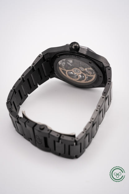 Girard-Perregaux Laureato 42mm Skeleton Ceramic 81015-32-001-32A Box and Papers
