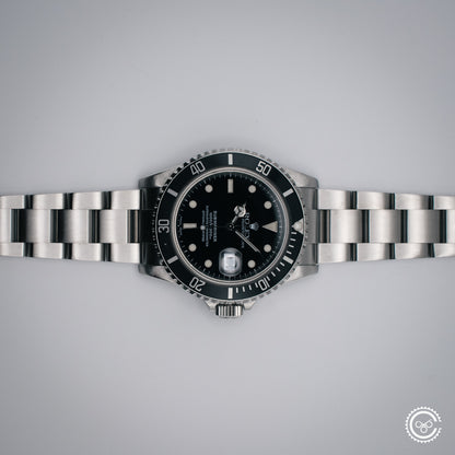 Rolex Submariner Date 16800 “Weekend Deal”