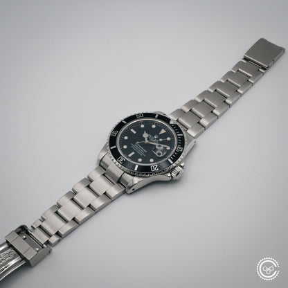 Rolex Submariner Date 16800 “Weekend Deal”