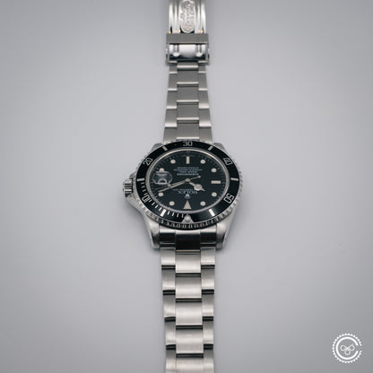 Rolex Submariner Date 16800 “Weekend Deal”