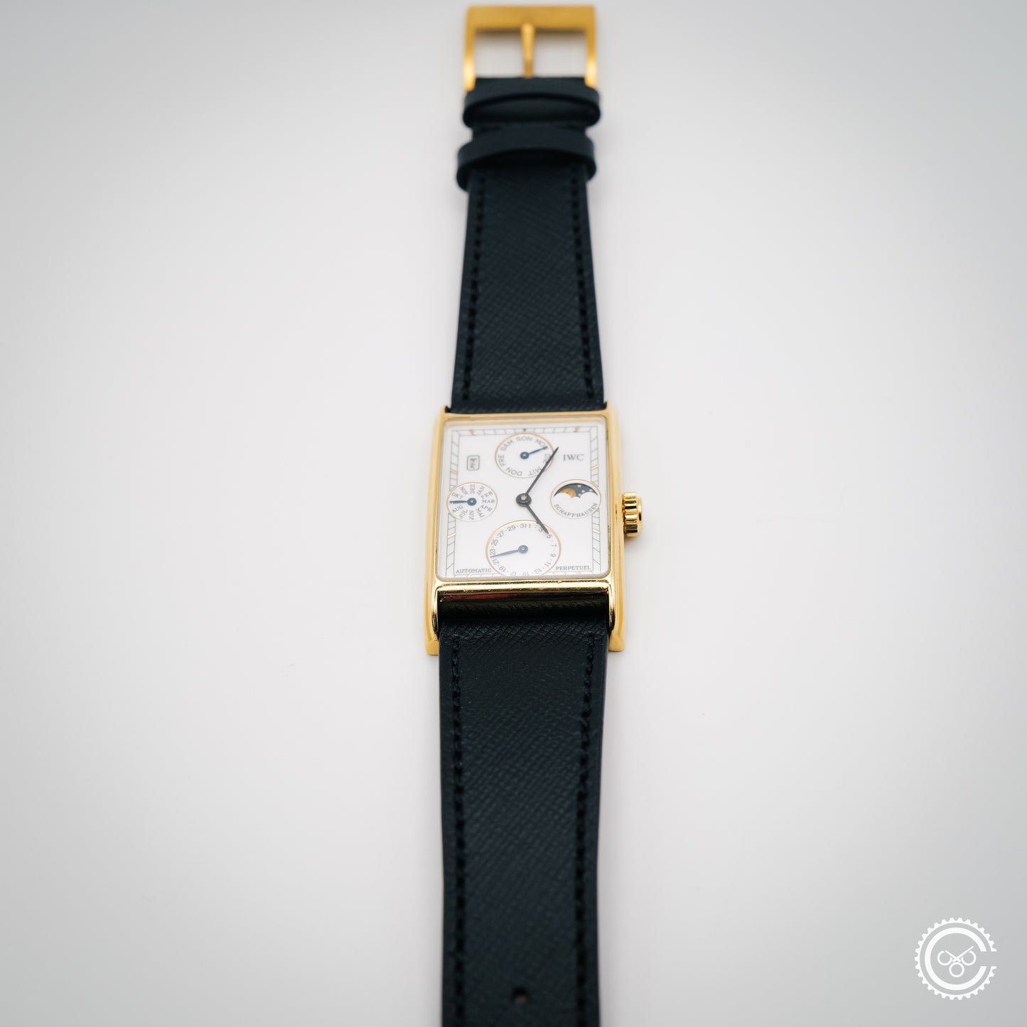 IWC Novecento Perpetual Calendar — 18k Yellow Gold