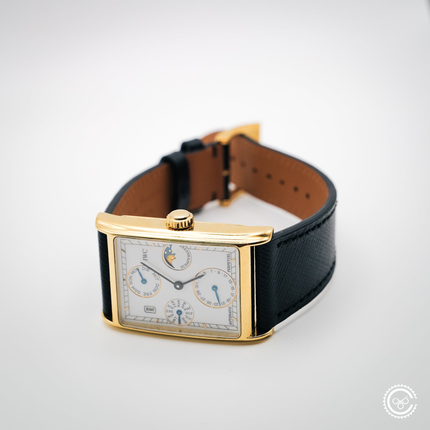 IWC Novecento Perpetual Calendar — 18k Yellow Gold