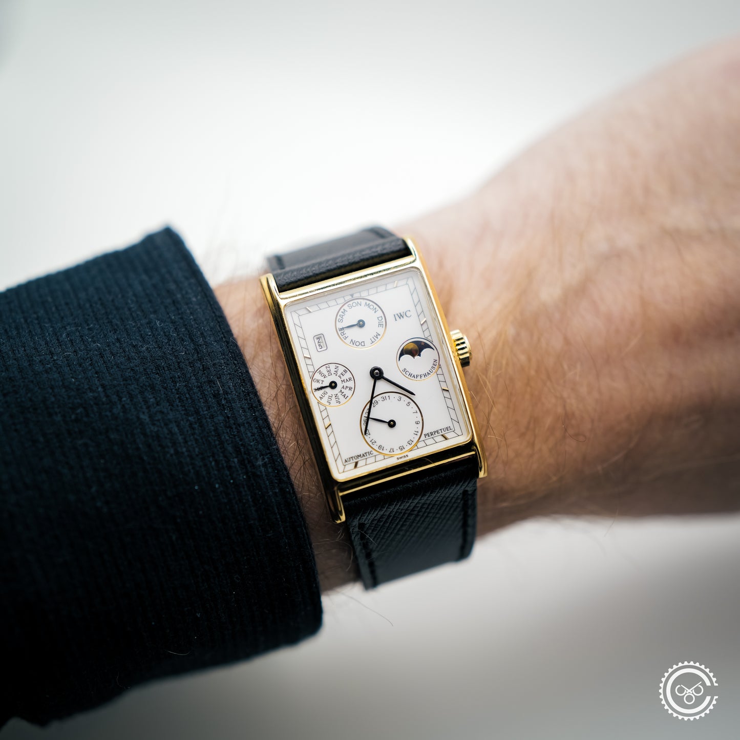 IWC Novecento Perpetual Calendar — 18k Yellow Gold
