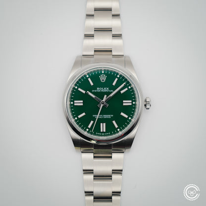 Rolex — Oyster Perpetual 41 - 124300 - 2025 — Full Set (Box & Card)