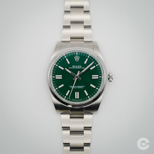 Rolex — Oyster Perpetual 41 - 124300 - 2025 — Full Set (Box & Card)