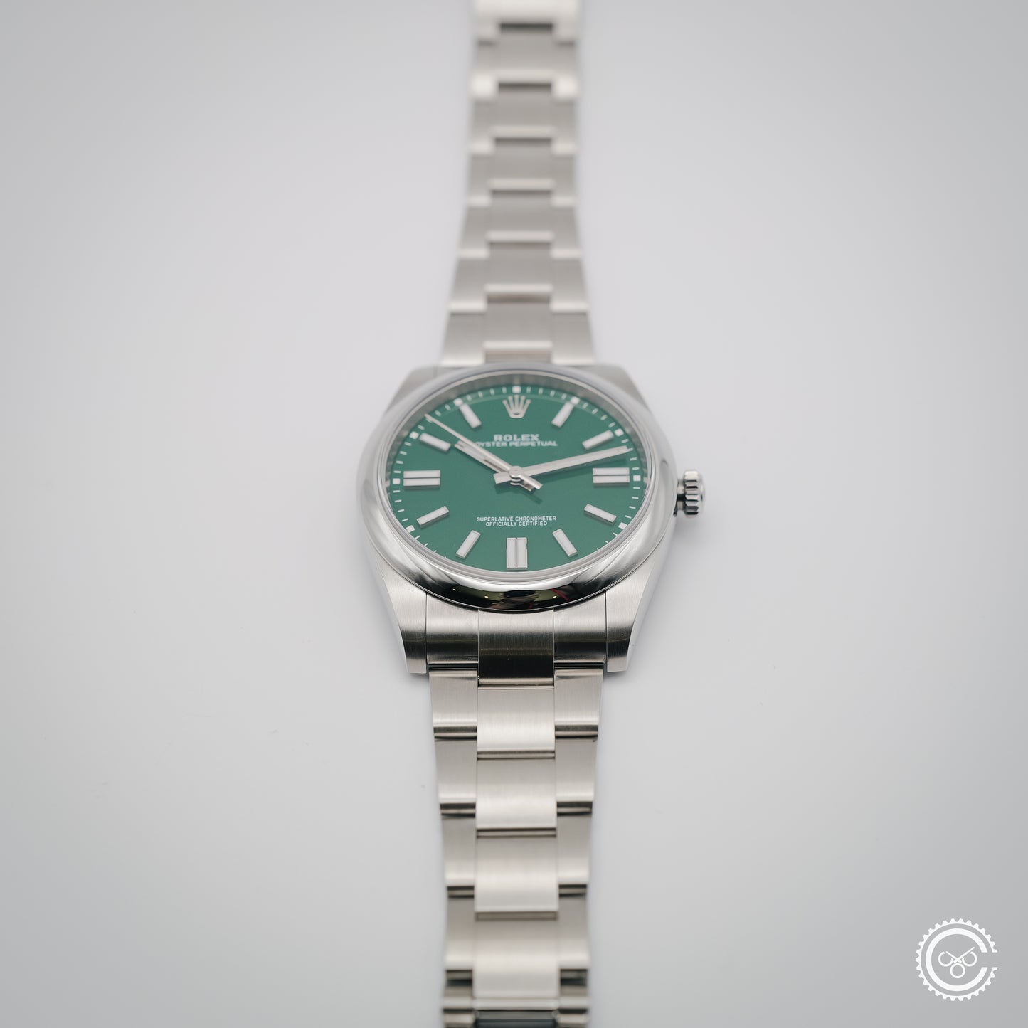 Rolex — Oyster Perpetual 41 - 124300 - 2025 — Full Set (Box & Card)