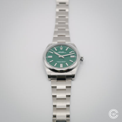 Rolex — Oyster Perpetual 41 - 124300 - 2025 — Full Set (Box & Card)